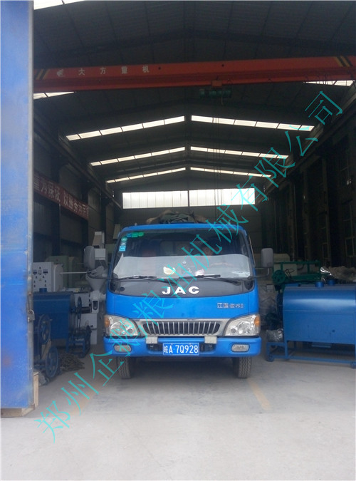 安徽陶經理又來廠里拉小型榨油機(圖1)