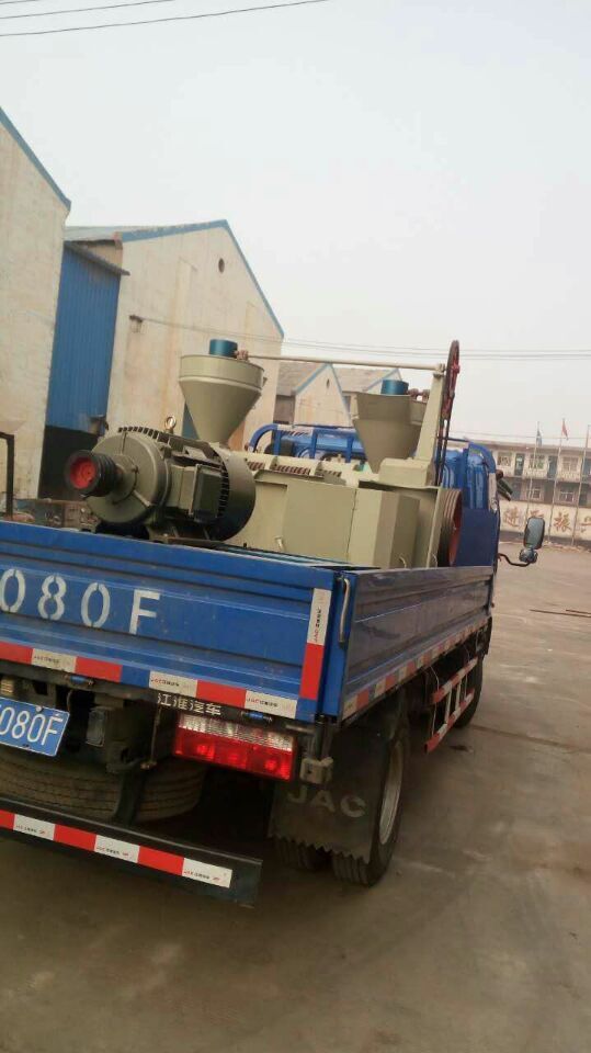 安徽五河榨油機(jī)設(shè)備發(fā)貨現(xiàn)場(chǎng)(圖3)