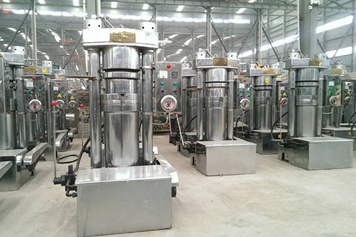 鄭州企鵝小型榨油機設備車間一覽